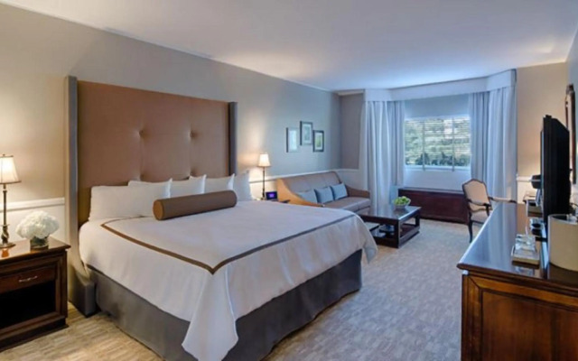 The Garden City Hotel