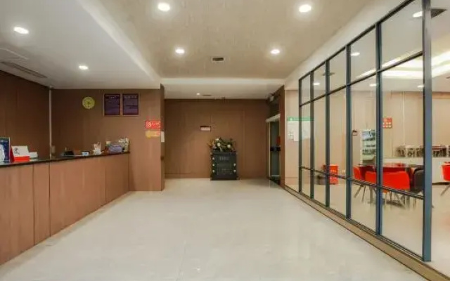 Yijia Express Hotel
