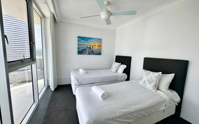 ULTIQA Beach Haven At Broadbeach