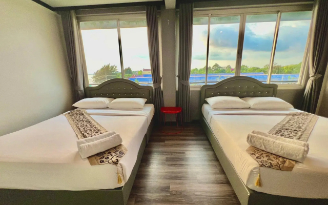 Pimpimarn Beach Hotel