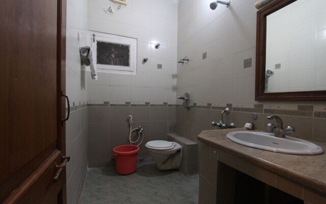 Oyo 35457 Hotel Kubera Palace