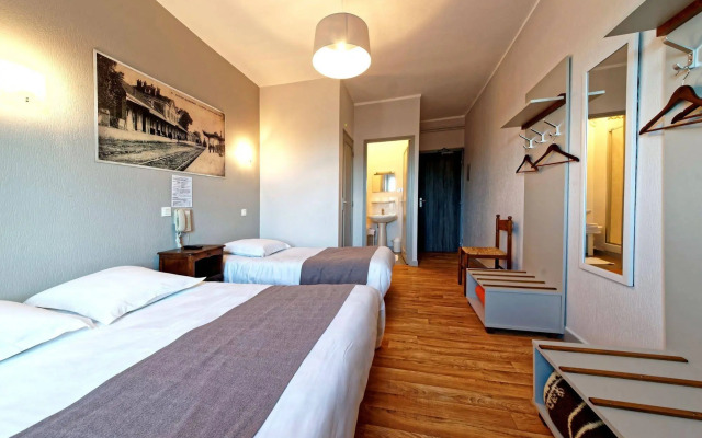 Logis Hôtel Du Commerce Et Touring