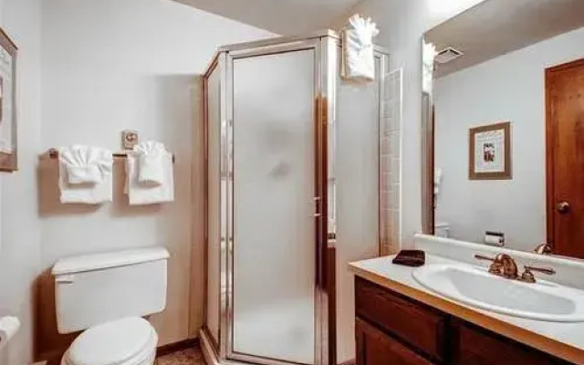 Ski Hill by Pinnacle Lodging