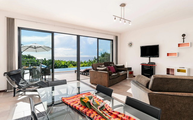 Contemporary villa, heated infinity pool, sea-views | Designhouse