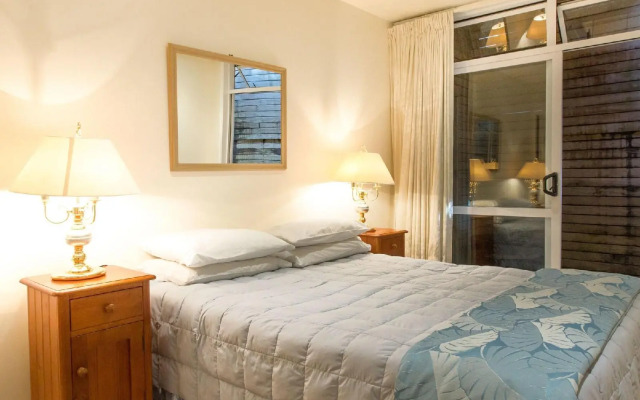 The Commodores Lodge