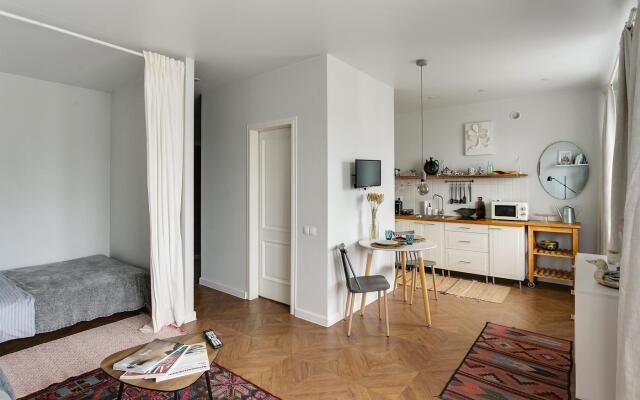 Smart Host on 1st Kolobovsky Lane