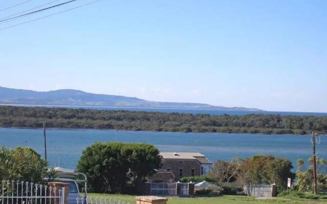 ORSO1O - Water View House