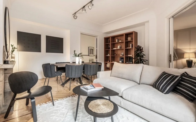 Real - 3 Bedroom and Terrace in Almagro