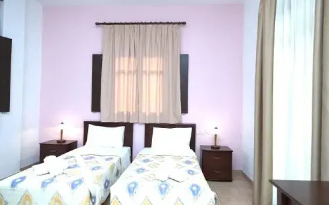 Palirria Hotel & Studios