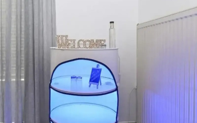 Sunny Palm Room Crete