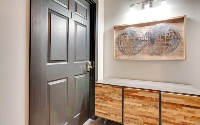 Custom-designed Studio Across From Washington Park