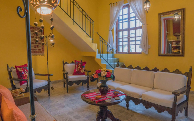 Casa Del Maya Bed & Breakfast