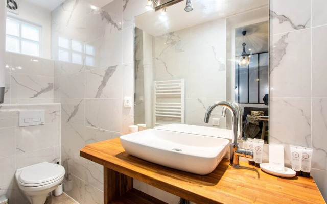 Authentic Apartment - 1br/4p - Bastille/voltaire