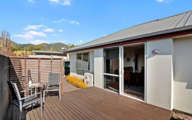Paradise in Pohara - Pohara Beach Holiday Home