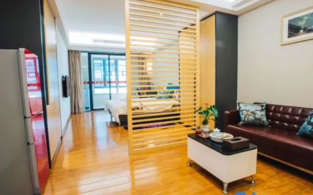 Yuehui International Apartment