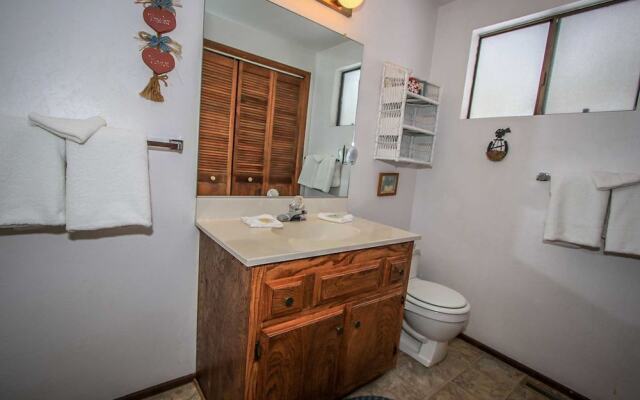 Colbert Cabin 966 by RedAwning