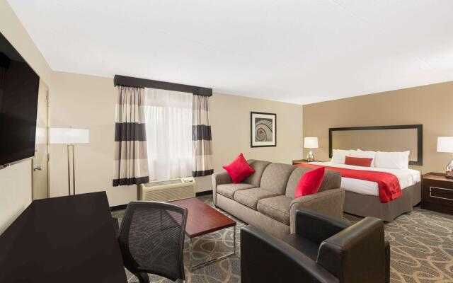 Clarion Inn Des Moines Airport