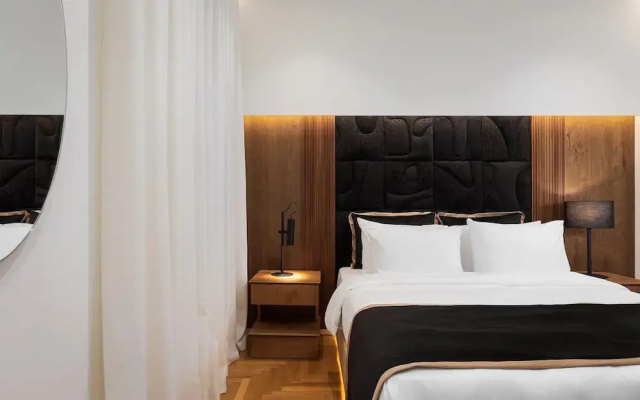 Voukourestiou Signature Suite