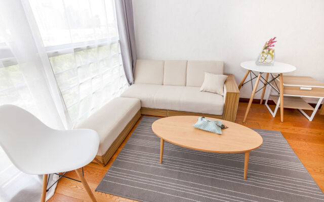 Lacasa Service Apartment