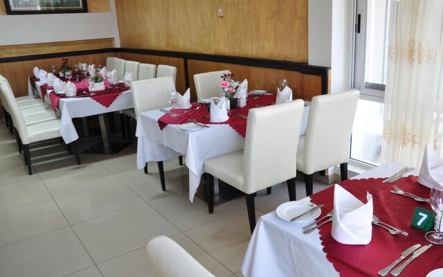 Airport West Hotel