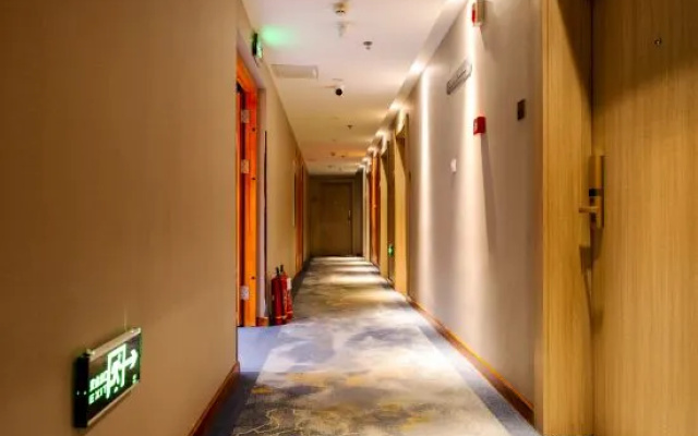 Superior Hotel(Shenyang Olympic Sports Center Northeast International Hospital store) – Hotel Rooms – Shenyang