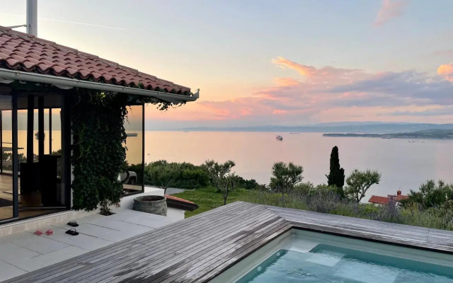 Villa The View