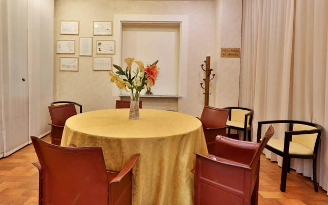 Jet Hotel, Sure Hotel Collection by Best Western