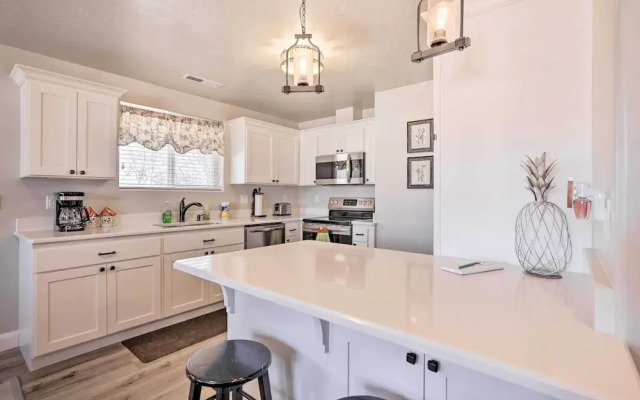 Central Kanab Apartment w/ Updated Interior!