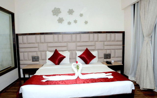 Hotel Supreme Grande