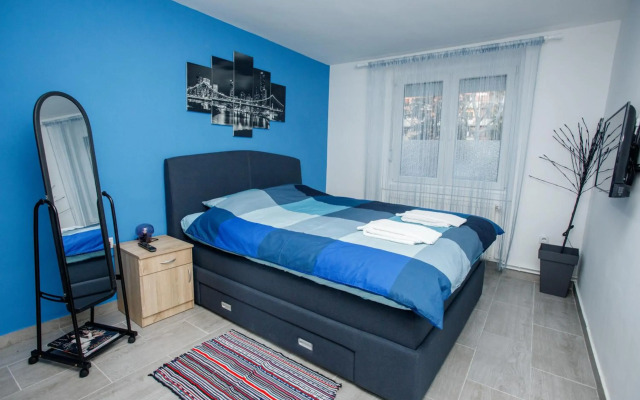 7 Days Premium Apartment