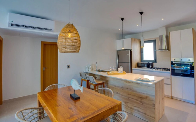 Super Spacious Condo With Private Picuzzi