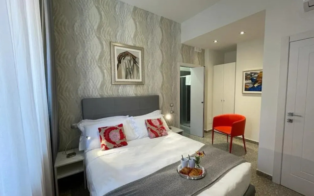 Monza City Rooms & Studios