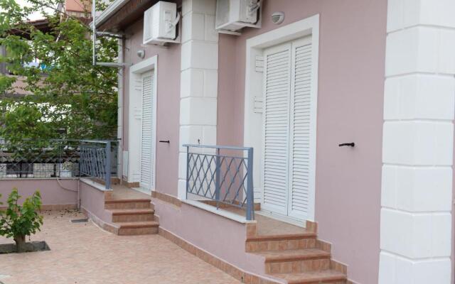 Patras Cozy Lodge