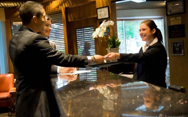 Best Western Premier Chateau Granville Hotel & Suites & Conf. Centre