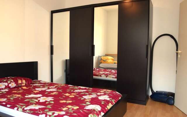 Cosy Apartment in Oberhausen With Balcony