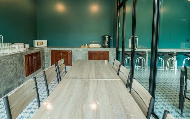 Link Hostel Aonang - Adults Only