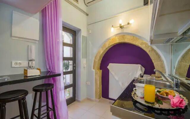 Snug Apartment in Kournas With Balcony/terrace