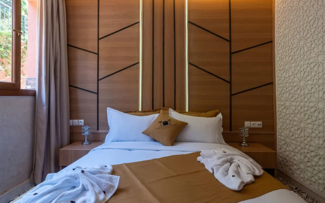 Yanis Guest House