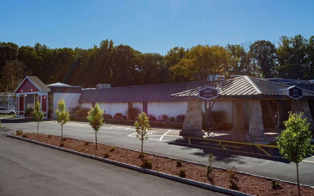 Ramada by Wyndham Windsor Locks