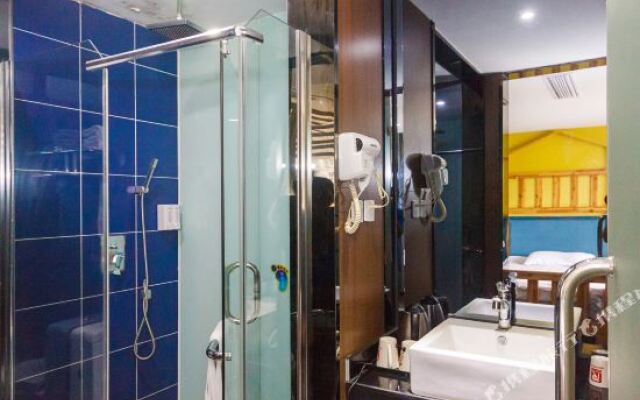 Luomandi Fengqing Hotel