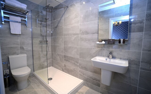 Bartle Hall Country Hotel