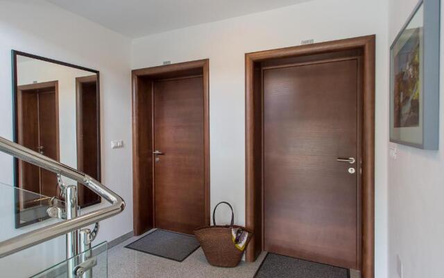Apartment Maestral