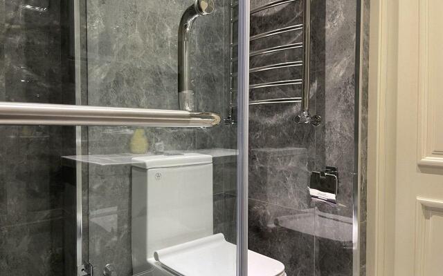 Apartments on Sadyk Asimov street 45G