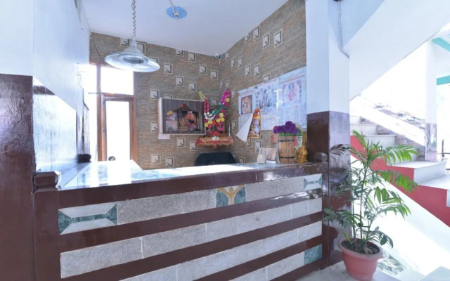 OYO 24873 Hotel Rama Palace