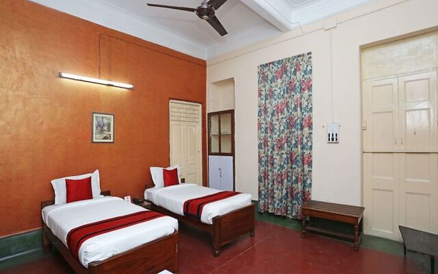 OYO 11896 Marble Palace Guest House