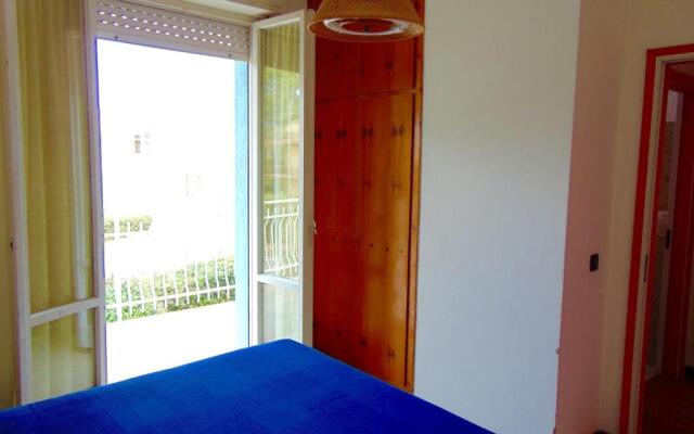 M245 - Marcelli, trilocale con terrazzo e a/c