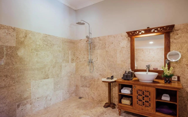 Swan Keramas Bali Villas