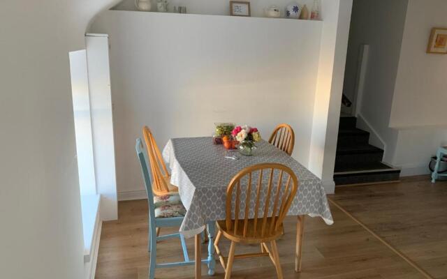 Room 2 Camp Street B&B & Self Catering