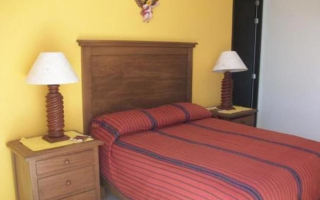 Peninsula Tower 3-9B