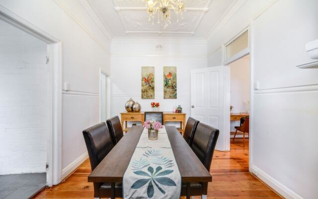 Stunning Inner City House Close to Fish Market